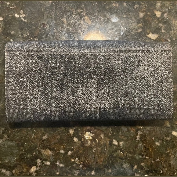 VGUC Black Michael Kors Wallet - Picture 9 of 9